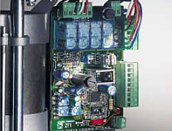 Electronics to size and simplification of the connections Electronics to size and simplification of the connections